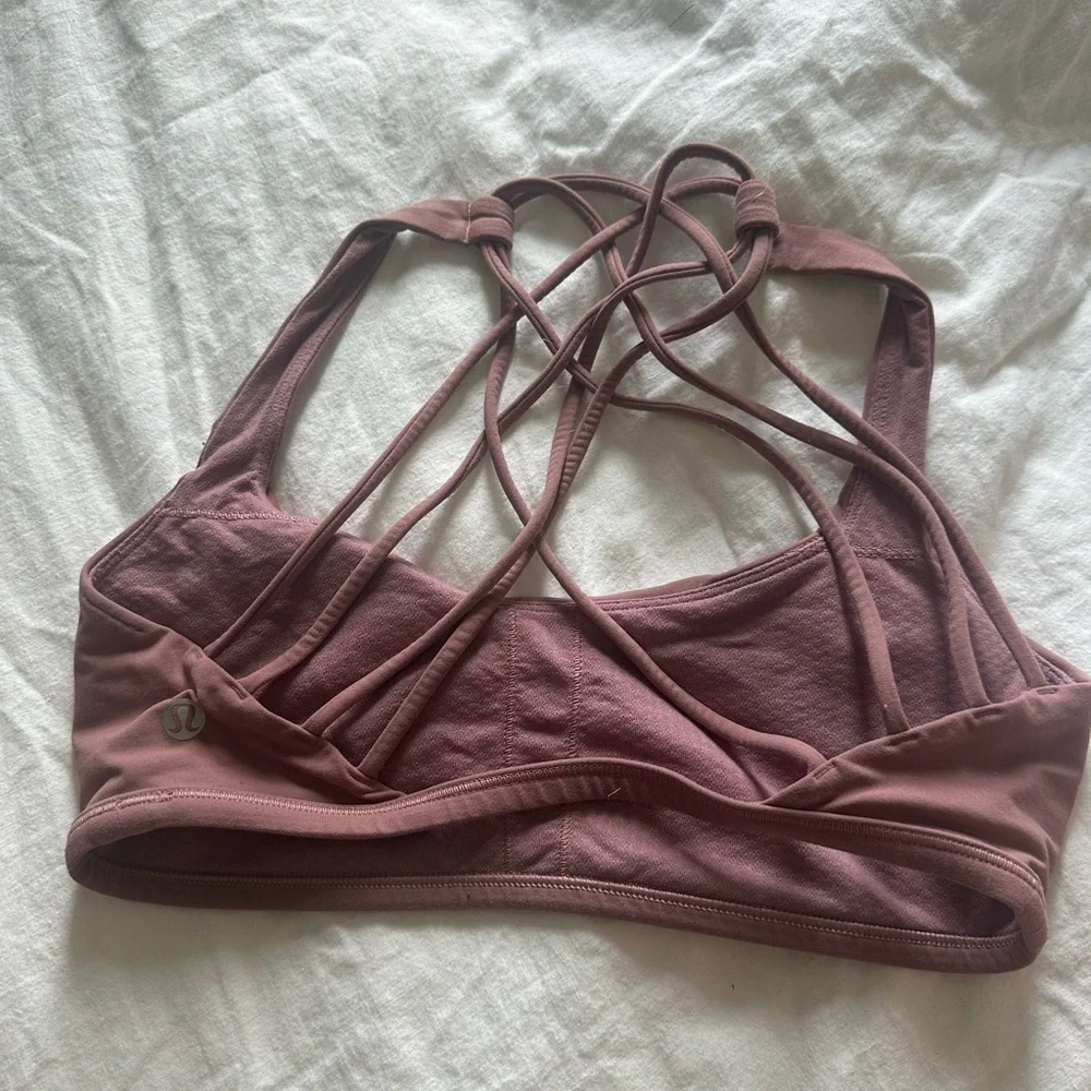 Lululemon sports bra - Picture 3 of 3